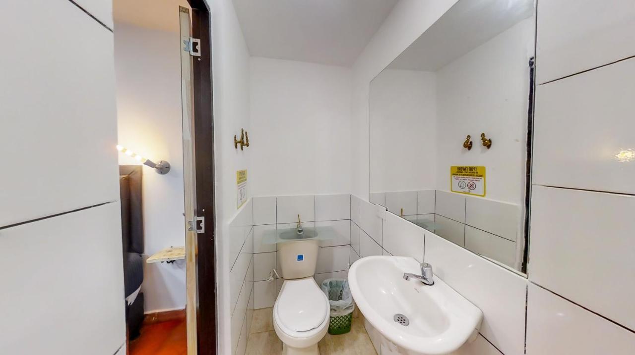 Casa Los Naranjos Hostal Медельин Экстерьер фото
