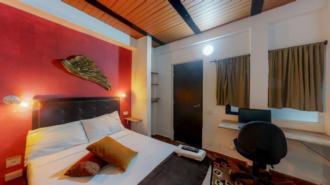 Casa Los Naranjos Hostal Медельин Экстерьер фото